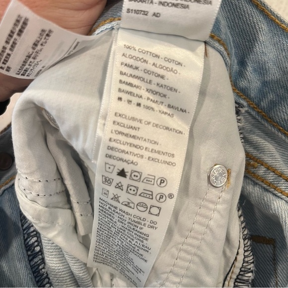 NEW Levi’s Silver Tab 90’s baggy jeans with distressing light wash size 27 - Picture 8 of 9